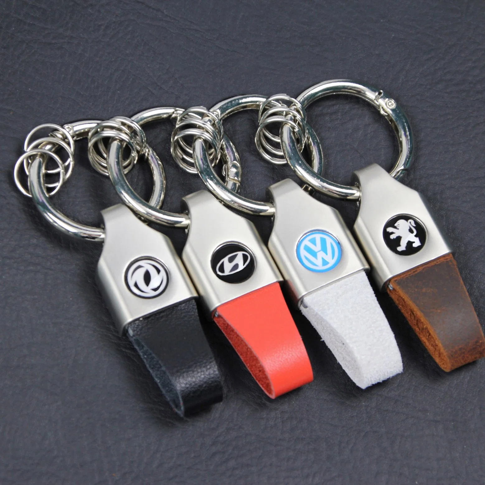 Multi Functional Key Ring Suitable for Various Car Logo Metal Leather Pendant