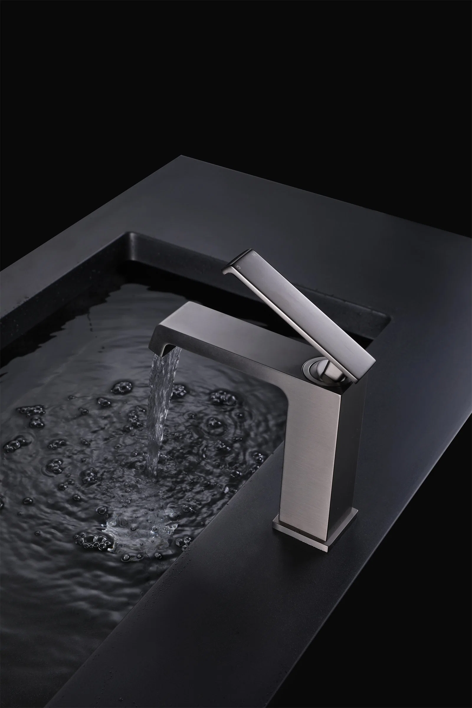 Unique Modern New Design Styles Bathroom Basin Sink Taps Faucet Mixer