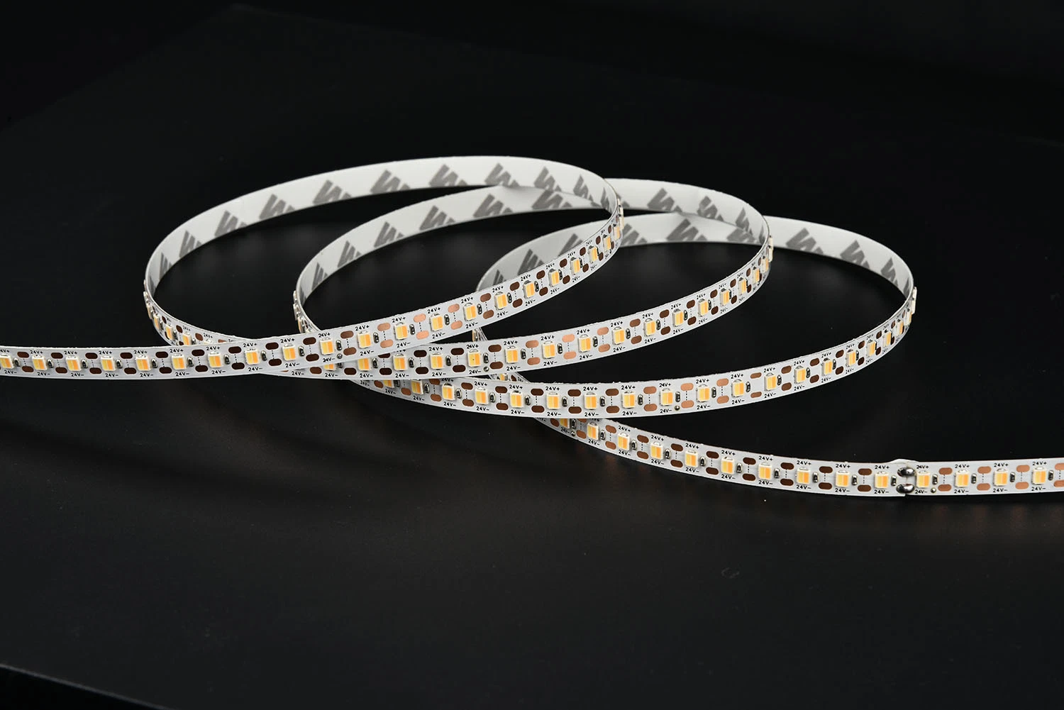 Factory Wholesale/Supplier Bendable Cutting 24V CRI>90 IP20/IP44/IP65/IP68 Dimmable Decorative LED Light Strip