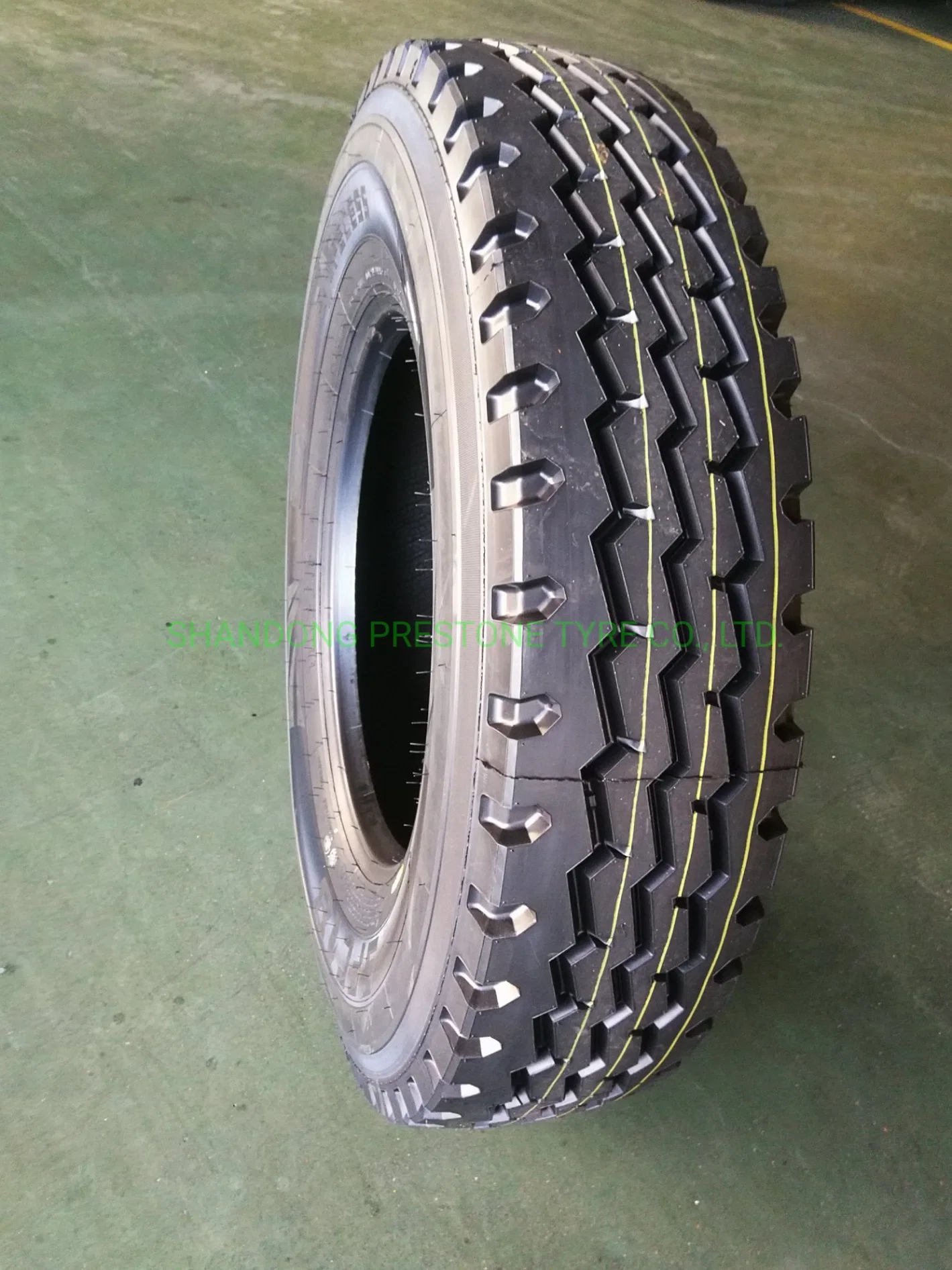 Buena calidad Precio barato Firemax Safecess Invovic Marca neumáticos para camiones TBR 315/80r22.5 385/65r22.5 12.00r24 11r22.5 13r22.5