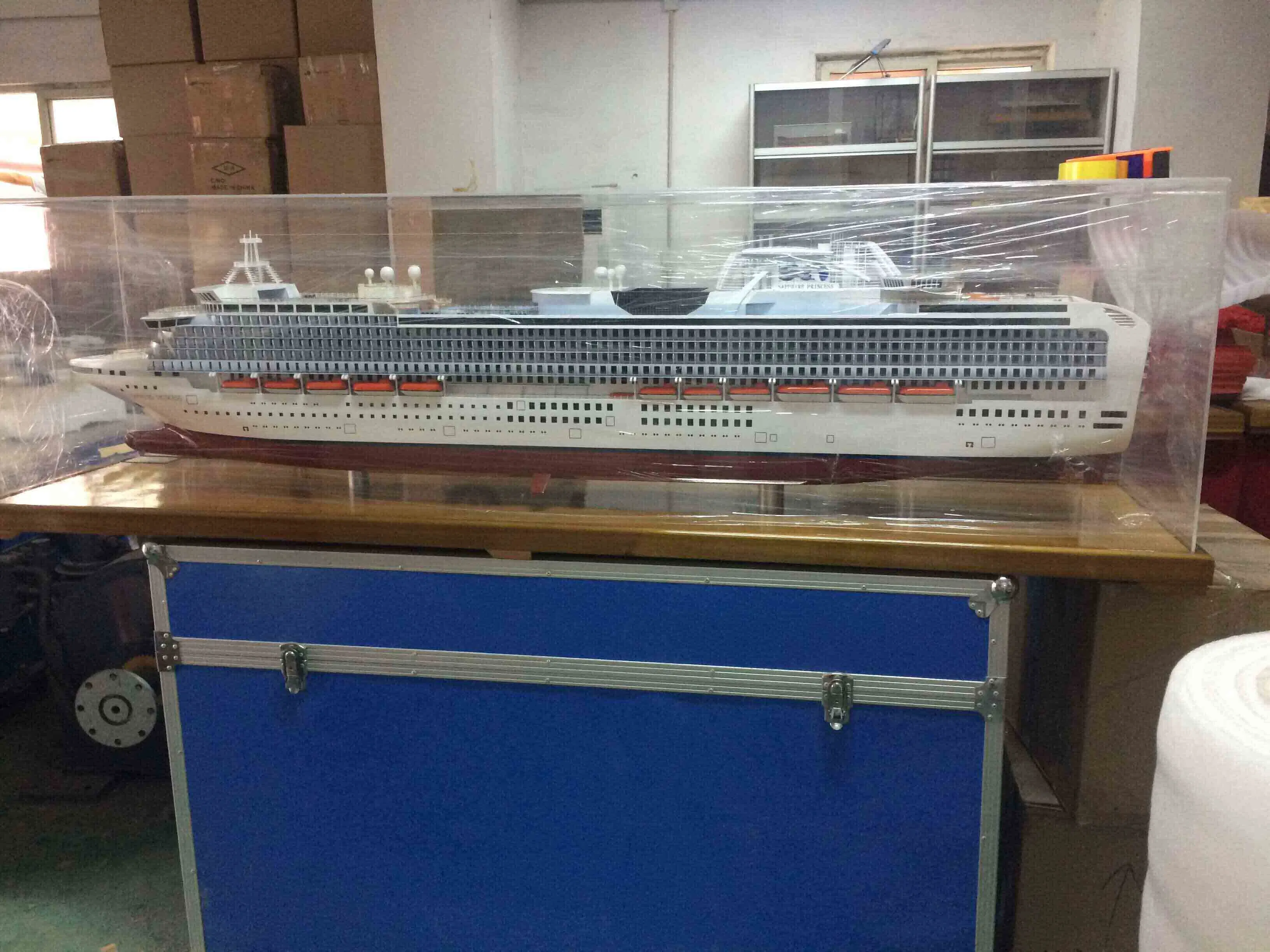 Ship Model / Cargo Model / Tanker Model for Gifts and Decoration