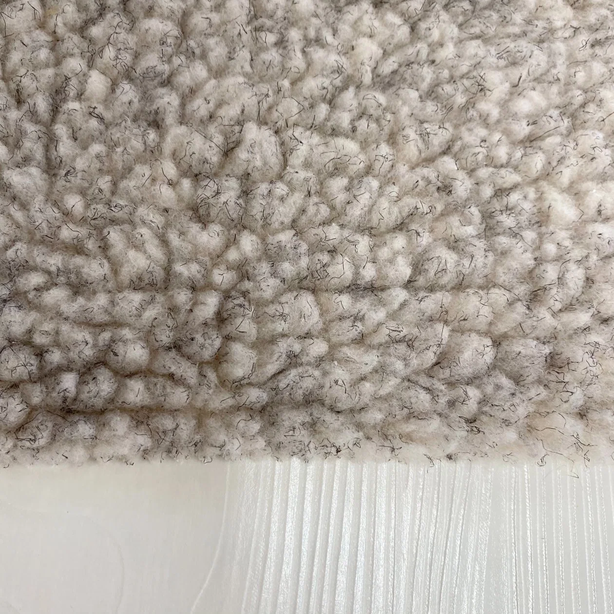 La Chine usine de tissu de polyester à 100 % de l'agneau Yarn-Dyed en étoffe de bonneterie de cachemire 100% polyester Tissu pour enduire