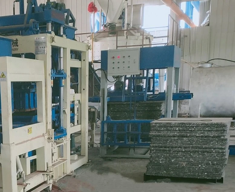 Concrete Block Pallet Feeder Machine