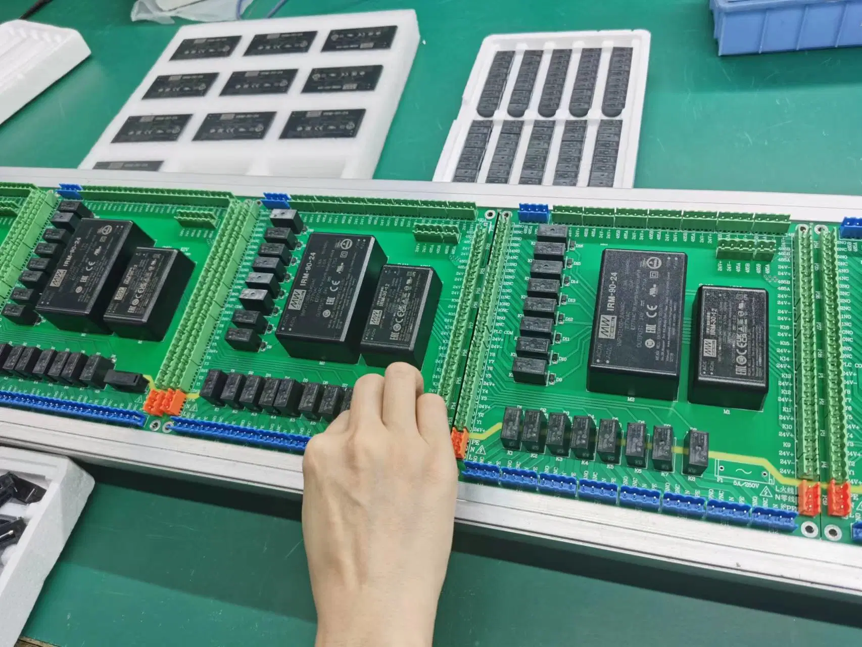 Diseño de diseño de montaje de PCB con sensor de color RGB tres electrónico Impreso Placa de circuito