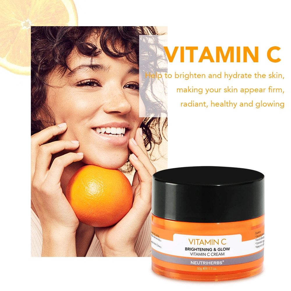 Cuidados cosméticos de belleza piel apretando la vitamina C crema para la cara