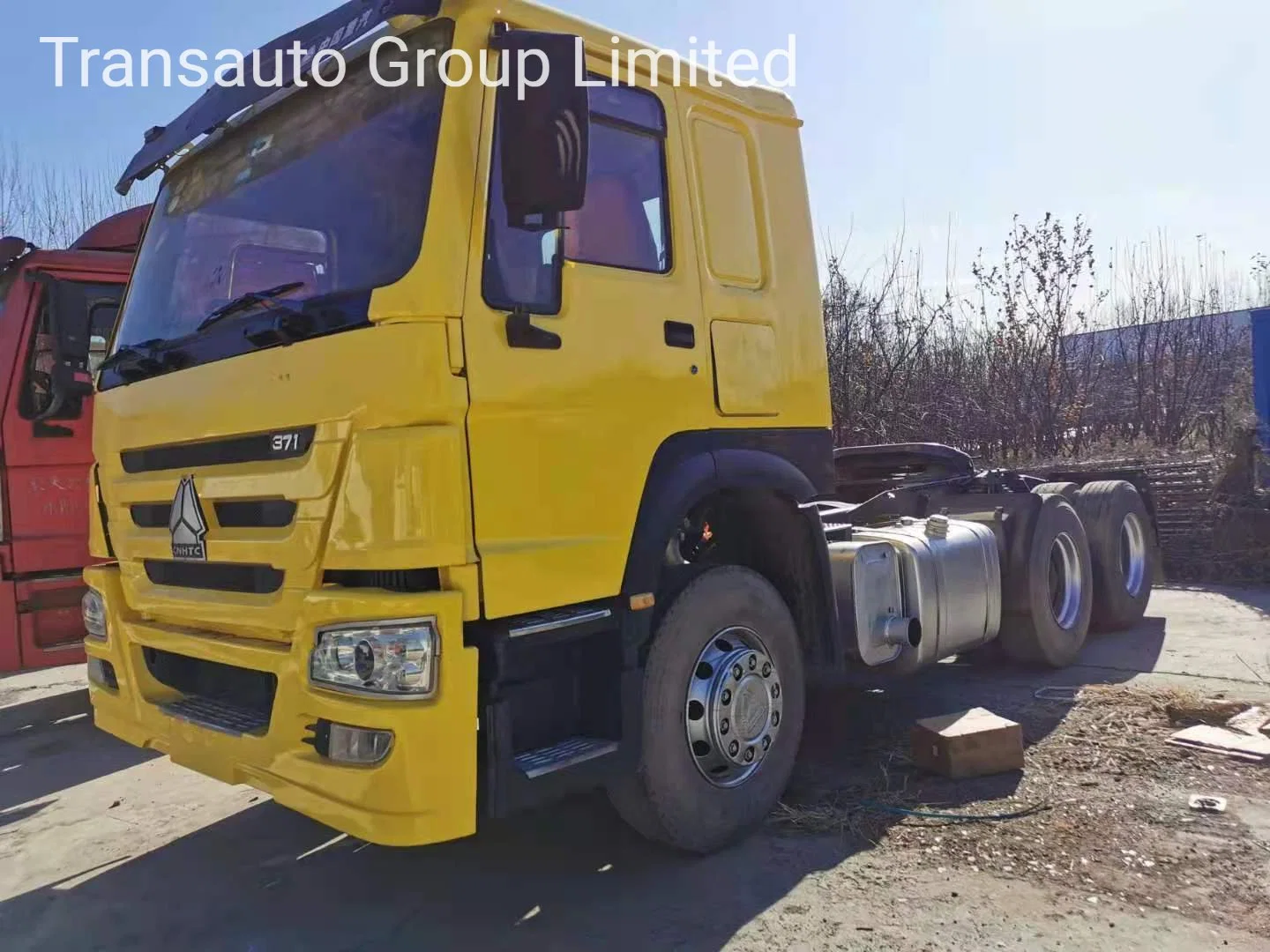 Heavy Duty Used Sinotruck HOWO 6X4 371HP 420HP Tractor Trailer Head Trucks in Dubai