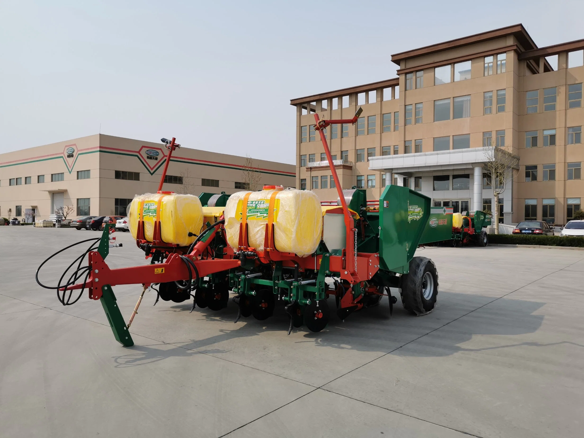 Low Price Factory Supply for African Wide Working Area 4 Ridge 4 Rows Potato Planter with Fertilizer