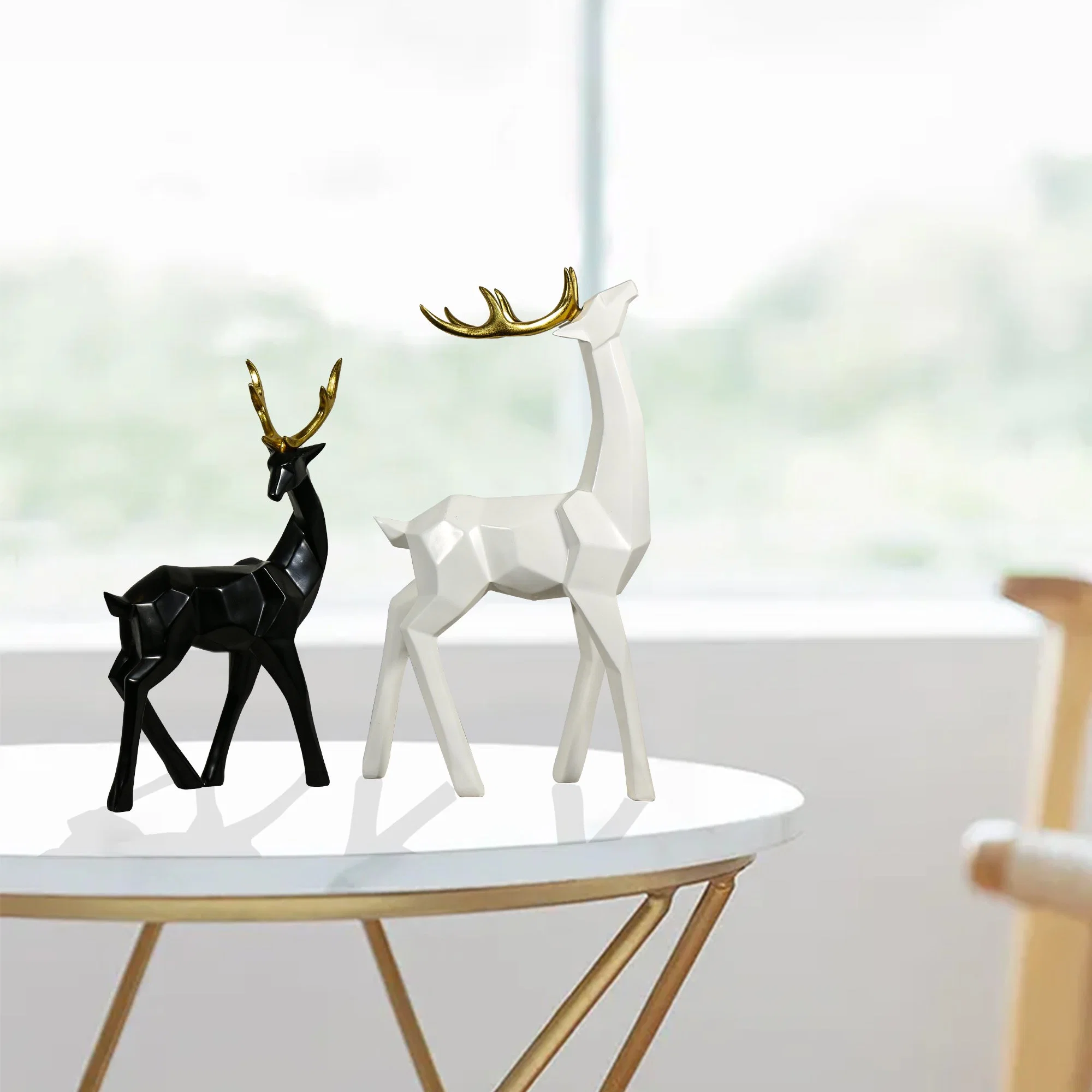 Wholesale/Supplier Promotional Antique Crafts Custom Resin Deer Sculpture Table Tops Crafts Decor