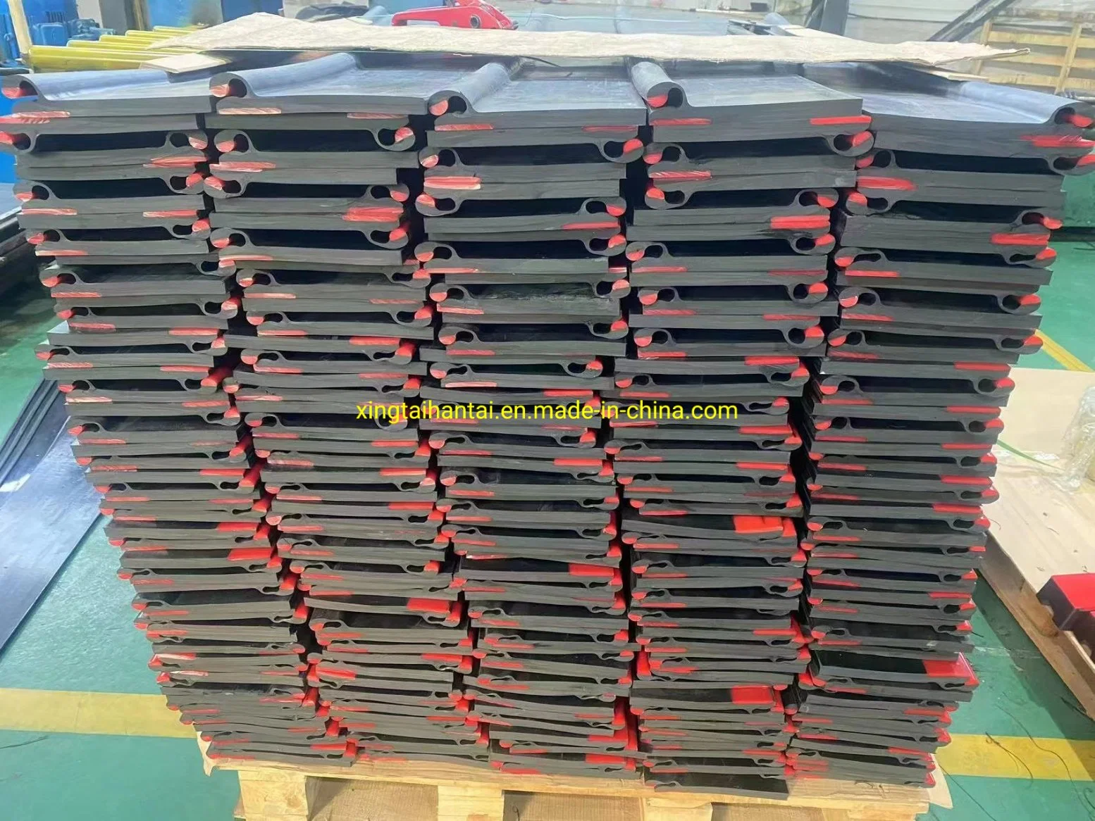 High quality/High cost performance Hot Curing Rubber Skirting Conveyor Belt Sealing Side Skirt Rubber