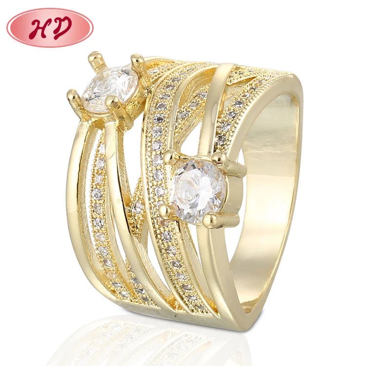 Commerce de gros anneaux de mariage de design de luxe pour les femmes les anneaux de zircone cubique femelle Fashion Cadeaux