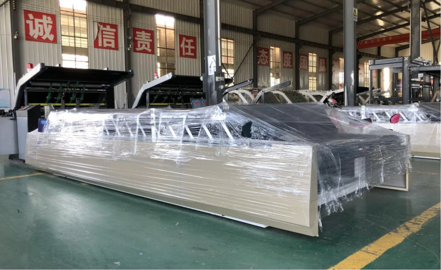 China Auto Flute Paper Laminating Machine