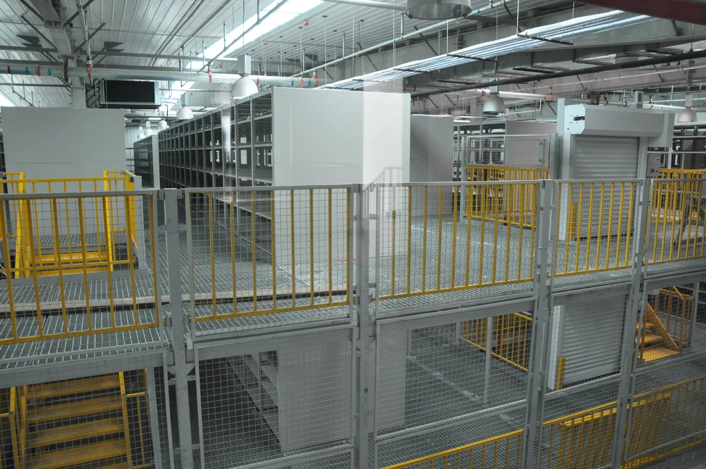 Arabie Saoudite entrepôt halal Storages Mezzanine support rack System Steel Mezzanine de la plate-forme