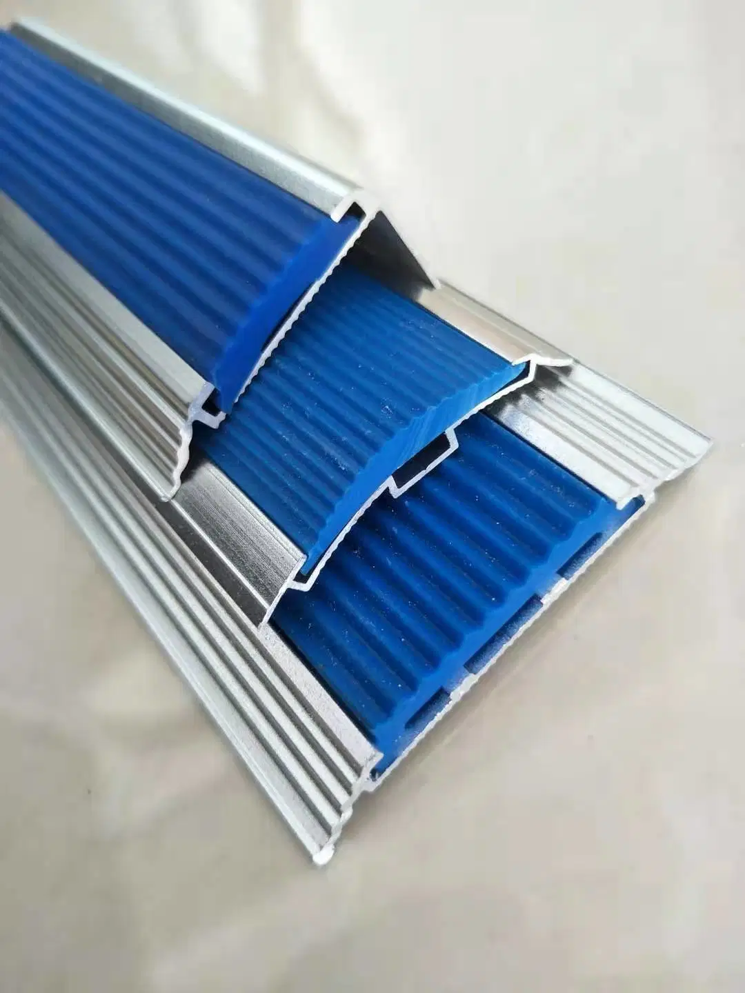 Metal Aluminium Wall Decoration Baseboard Stairs Skirting Line Step Anti-Skid Strip Step Pressing Line Edgings Decoration Corner Guard