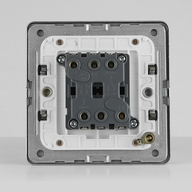 Estrutura em aço inoxidável padrão britânico pista 2 de 3 vias do interruptor elétrico para a casa 10a 250V