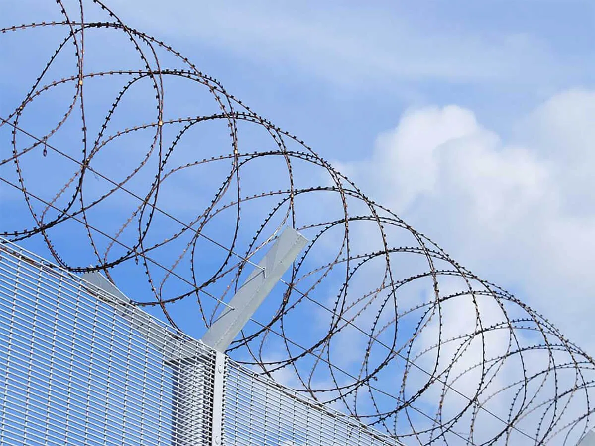 Bto-20 450mm Hot Dipped Galvanized Razor Wire for Security Fencing