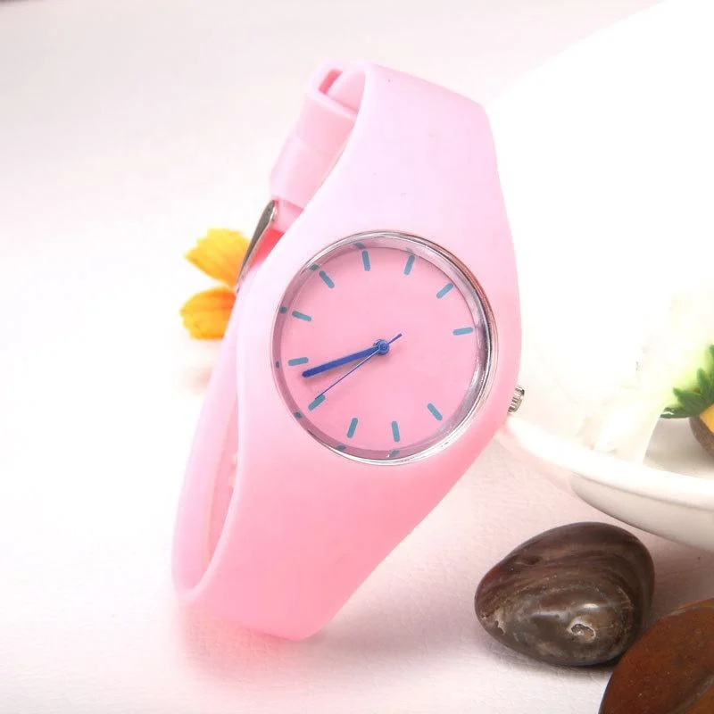 Femme Homme Garçon Fille Cadeau Sport Enfant Montre en silicone Colorée OEM ODM Boîtier de montre Mouvement à quartz Logo personnalisé Prix bon marché