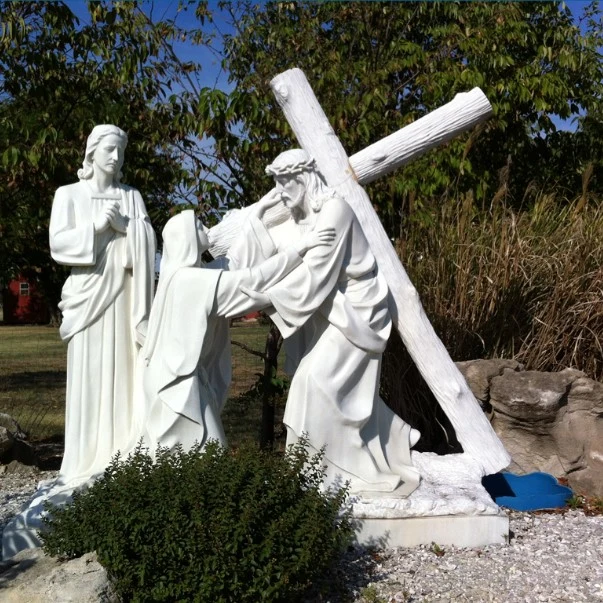 La Vida Religiosa de tamaño personalizado de escultura de mármol Jesús llevando la escultura de la cruz