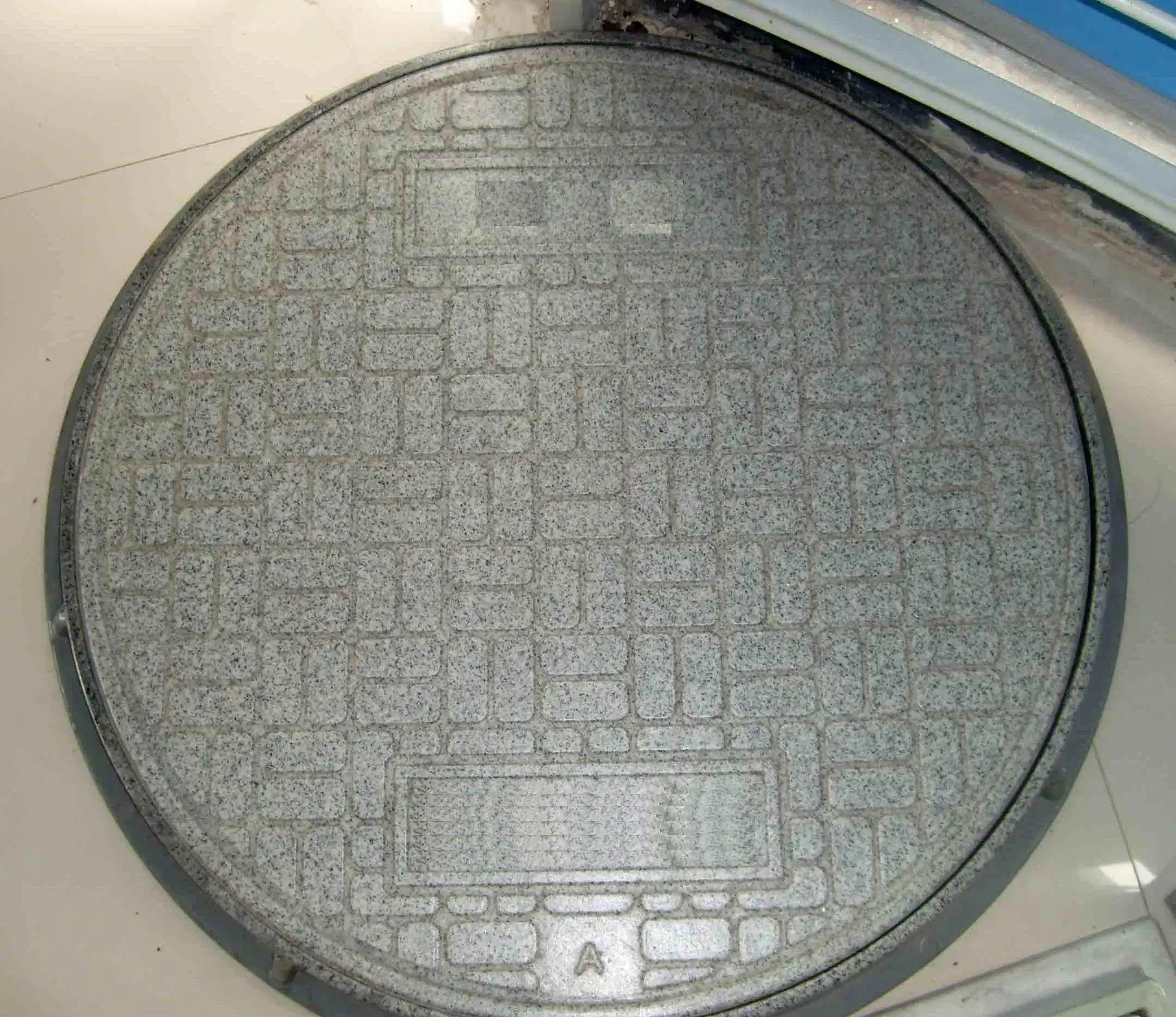 High quality/High cost performance  Non-Slip Super Loading Level D400 700 FRP Hand Laying up Products Outdoor Water Drain Covers FRP Manhole Cover