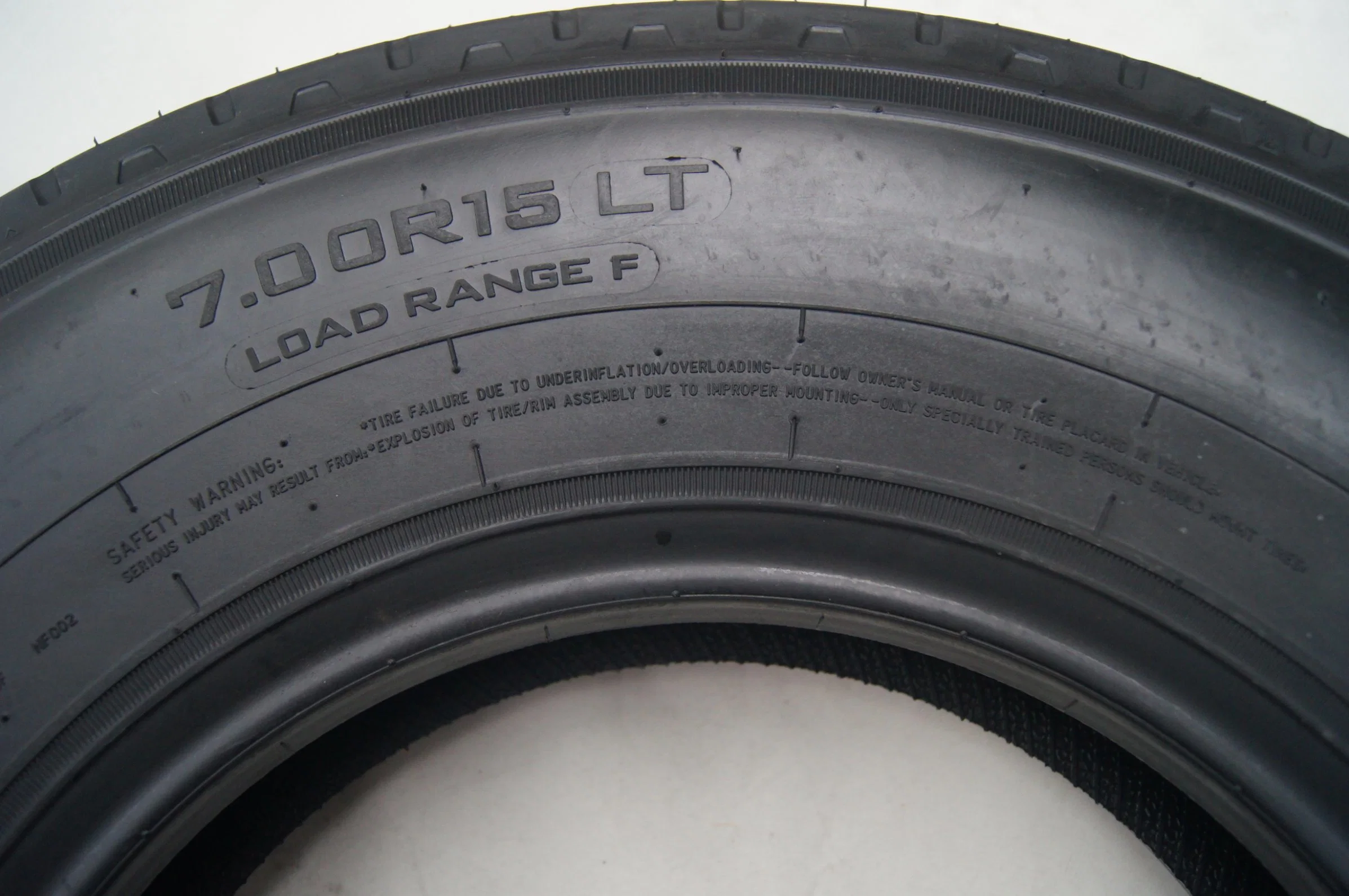 Al4000 PCR LTR Light Truck Radial All Season Commercial Tyre