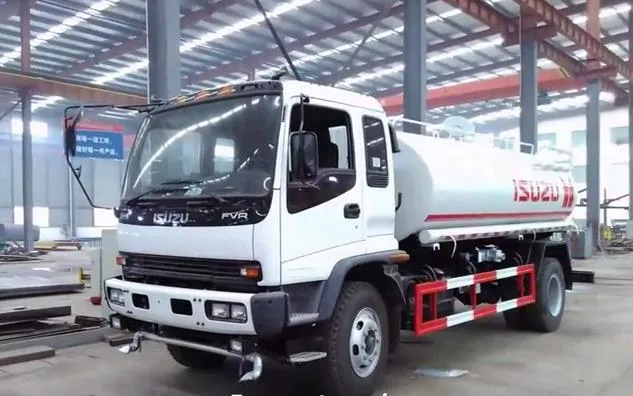 6X4 de alto rendimiento de la isu Zu 15m3 de camiones tanque de agua