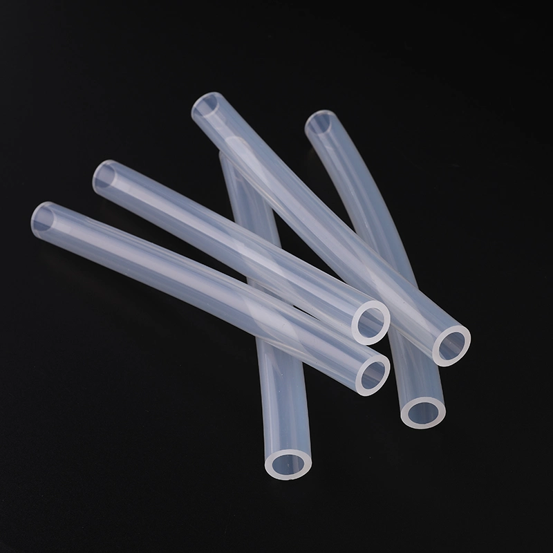 Tube en caoutchouc de silicone extensible, tuyau en silicone flexible extrudé pour une utilisation industrielle.