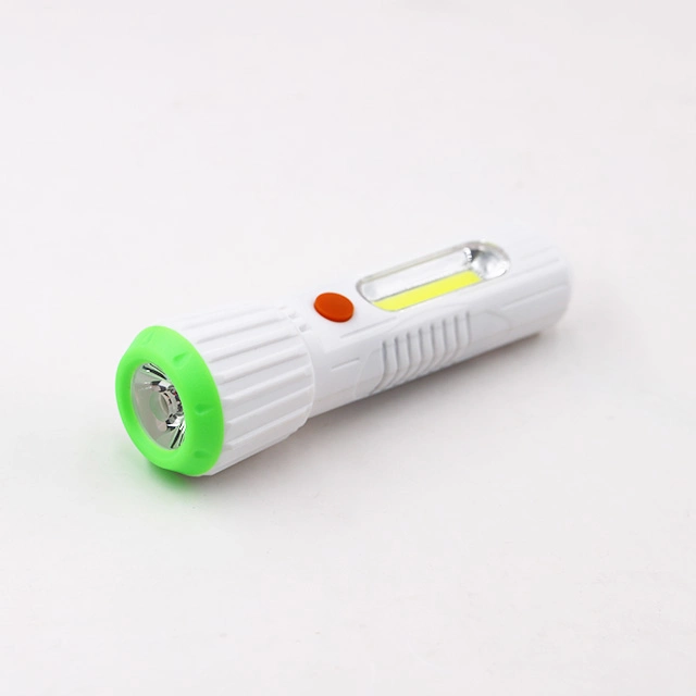 3*AAA Battery-Powered Plastic LED Flashlight Worklight