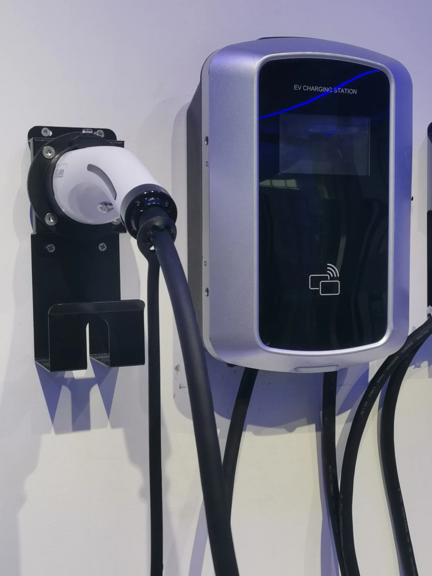 Bluesky 22kw Wallbox Type2 EV Charger with Bluetooth Control EV Charging Station for Householdv