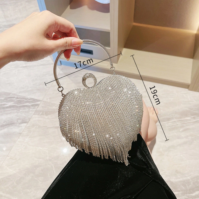 Nova Moda glitter Bling Bling Crystal Heart Shaped Classic Tassel Sacos de embraiagem Festa para mulher versáteis com sacos de casamento em cadeia à noite Bolsa