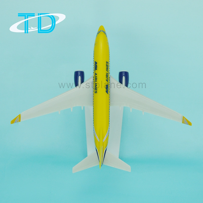 B737-700 1/200 16cm modelo 1/200 Escala Avião de plástico