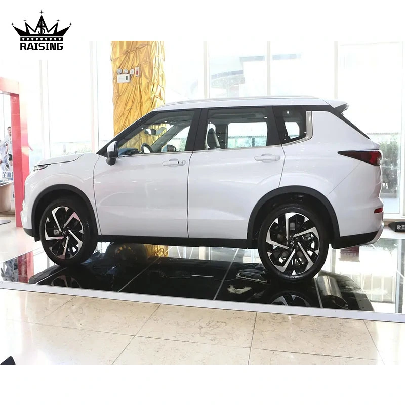 Mitsubishi Outlander Used Car Was Registered in April 2018 with 2.0L Displacement and Has Driven 55, 300 Kilometers