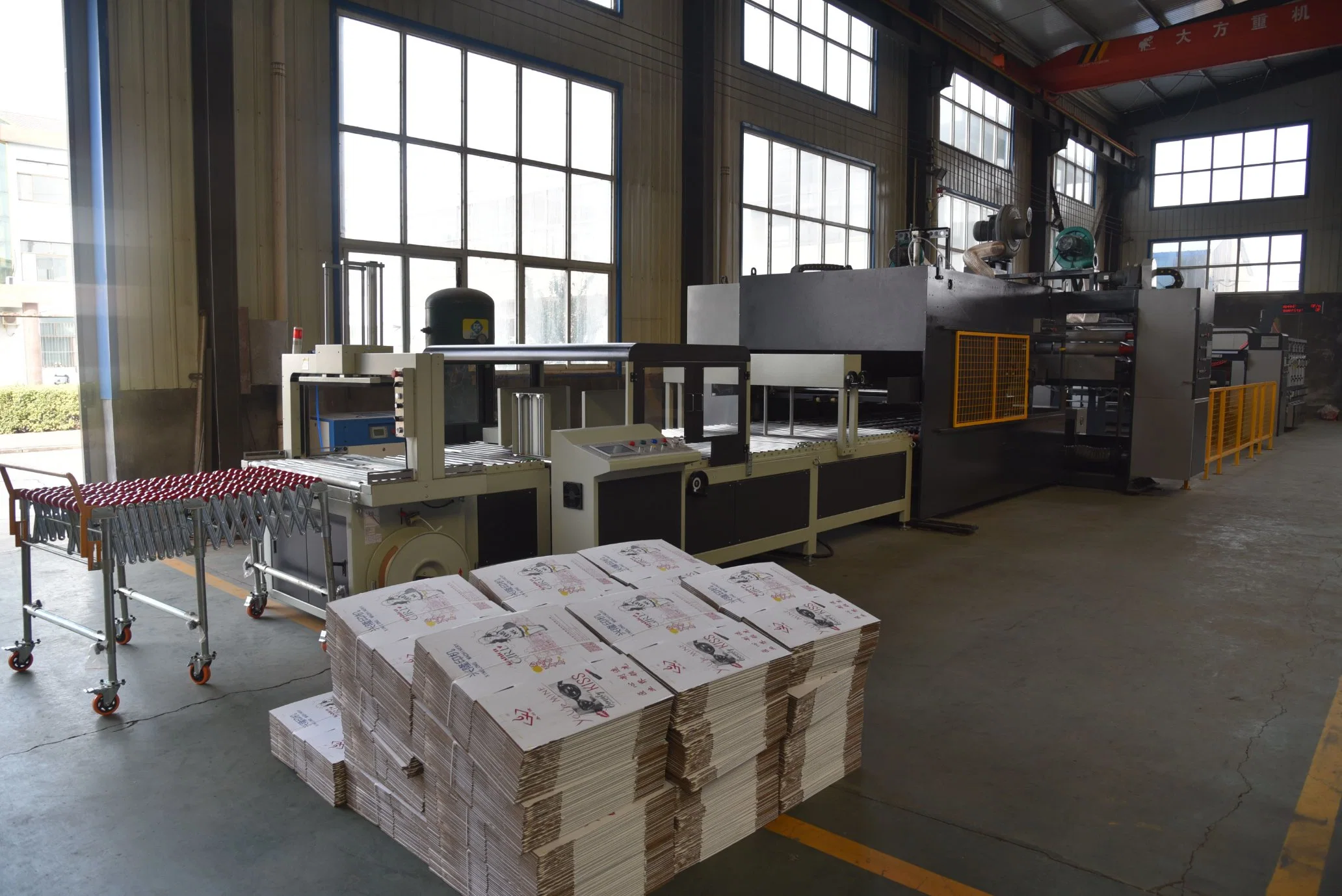 Automatische Flexo Papier Karton Box Falten Verleimmaschine Slotting Sterben Schneidemaschine