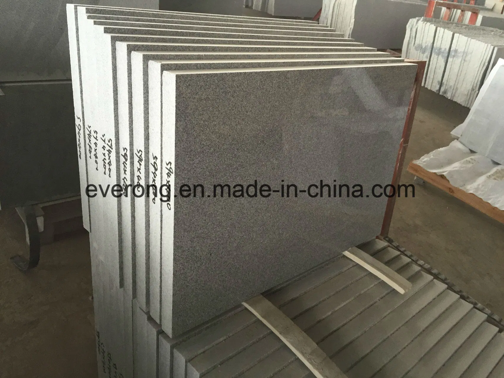 Cheap Flamed Grey Granite G633 Paving Stone/Covering/Flooring/Stairs/Tiles/Slabs/Granite