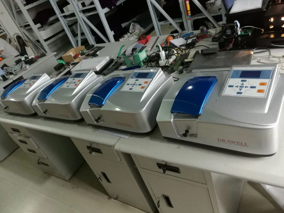 China Manufacturer Spectrophotometer Price Lab UV Vis Spectrophotometer with Lamps