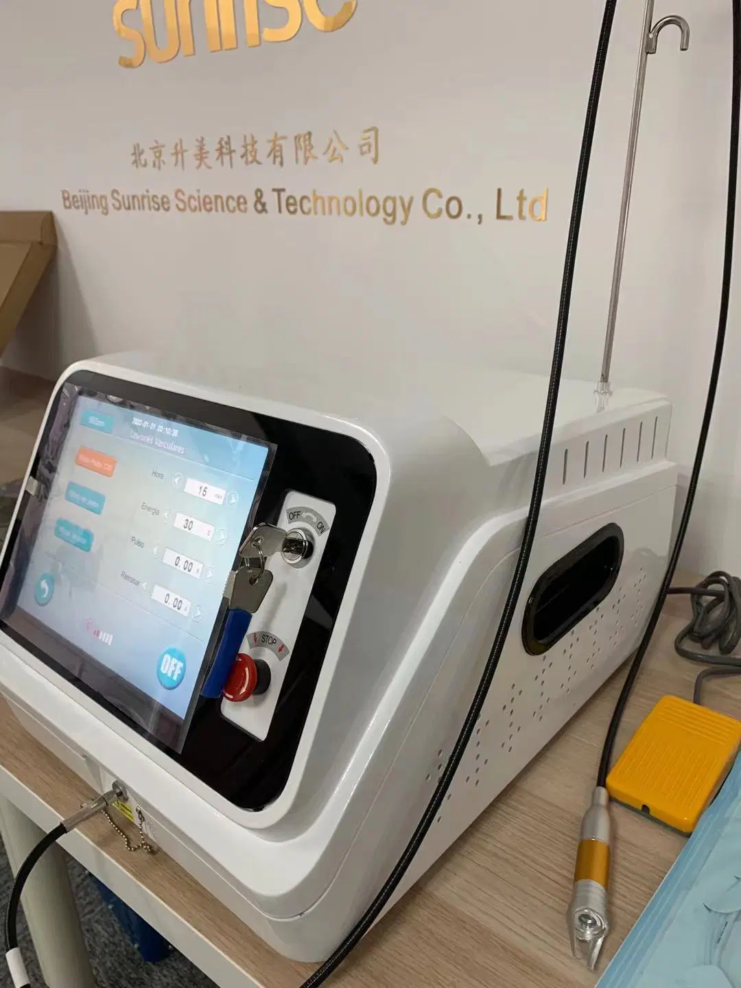 Diodenlaser 980nm Gewichtsverlust Maschine Körper Schlankheitskur Cellulite reduziert Laser Slim Laser Lipolyse 980nm 1470nm Vaserlipo System Fettentfernung Fettabsaugung