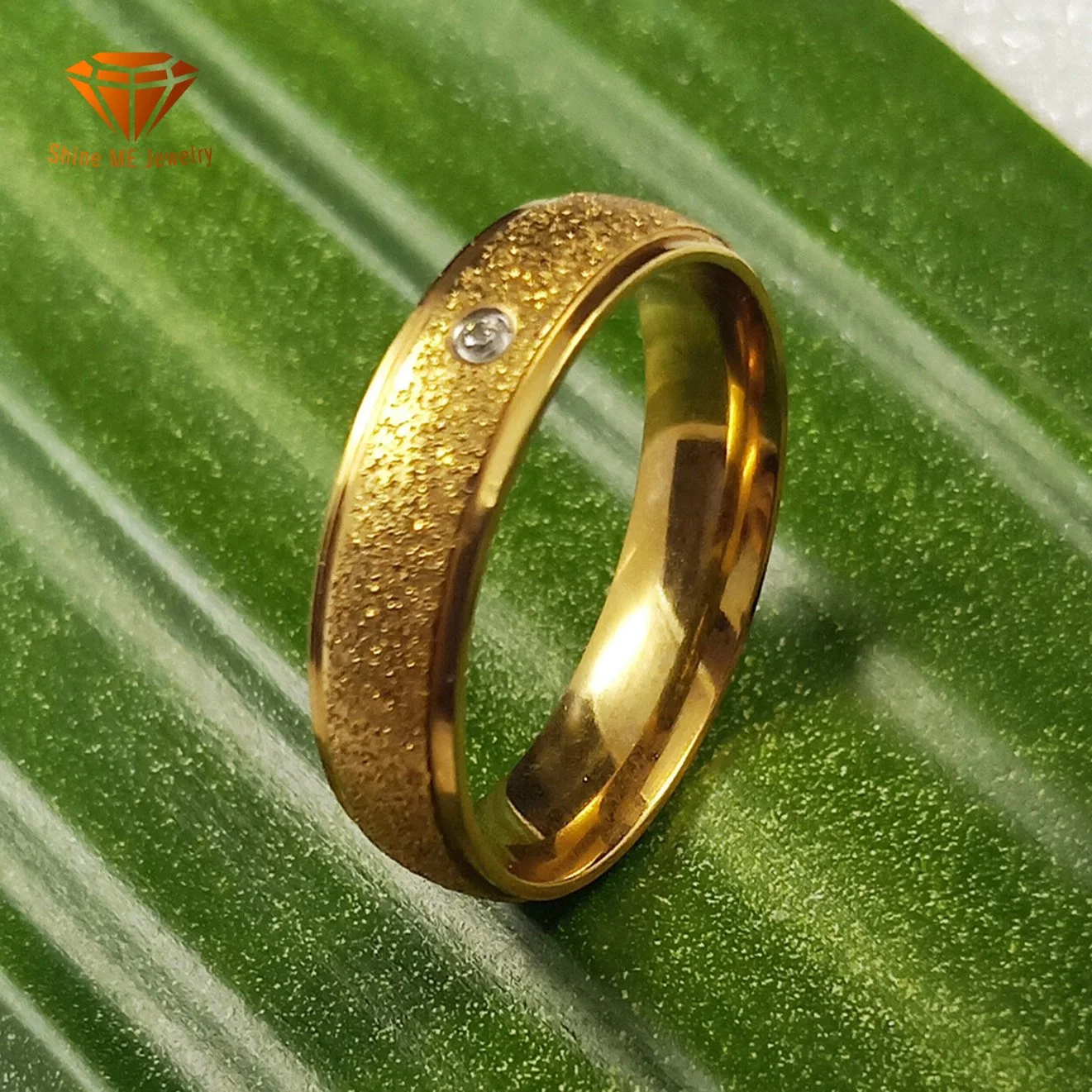 Factory Wholesale Jewelry Roll Sand Surface IP Gold Stainless Steel Ring Jewelry SSR1983