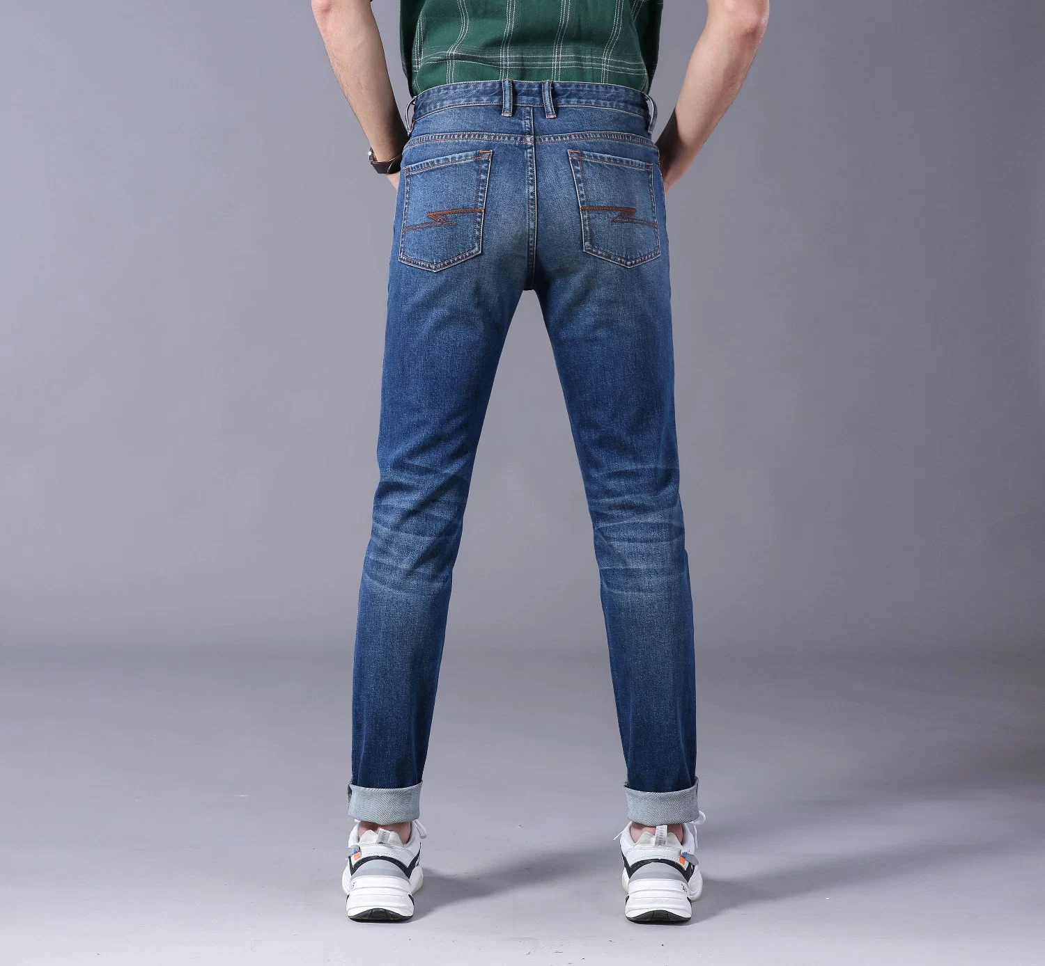 2019 Últimas hombres Denim Jeans casual para hombres de negocios Personalizado