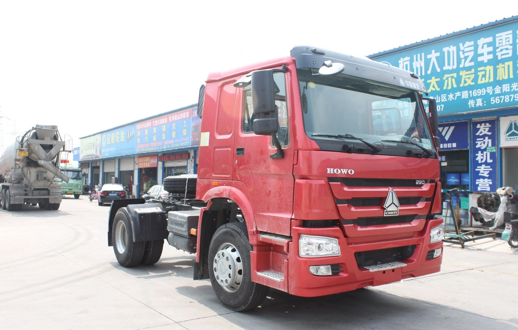 Sinotruk 4X2 266HP Transmission Terminal Prime Mover