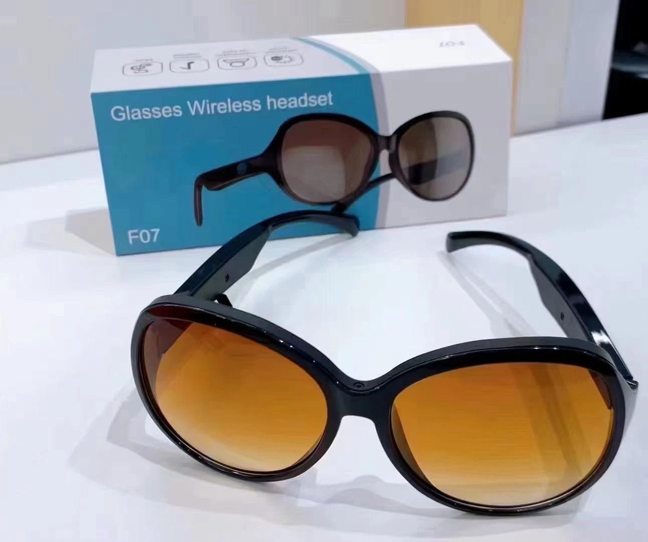 New Smart Glasses Ai Intelligent Glasses with Earphone Function with High Quality