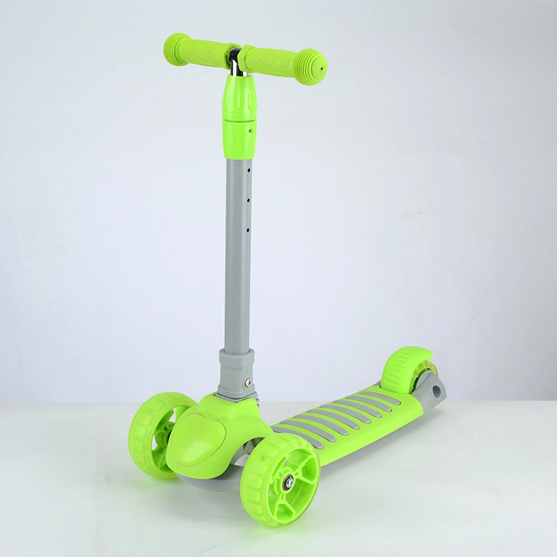 Los niños de 3 ruedas plegable Kick Multi-Colors Scooter con luz de flash y PU