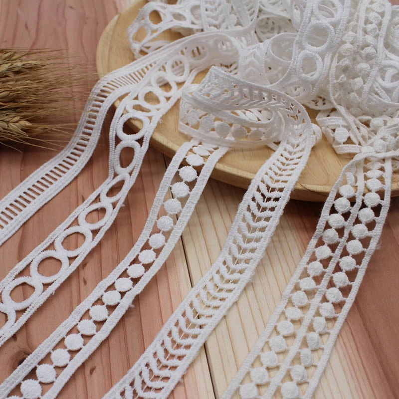 OEM Hot Sale Luxury White Cotton Polyester Embroidery Border Laces Trim for Decoration