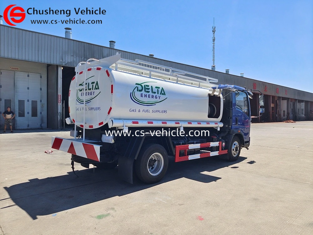 HOWO 5000liters 5cbm 5tons Petrol Oil Tanker Refilling Truck Fuel Tank Truck for South Sudan