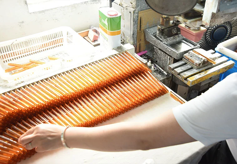 Macaron-farbige High-Tipped Textmarker sind bei Studenten beliebt