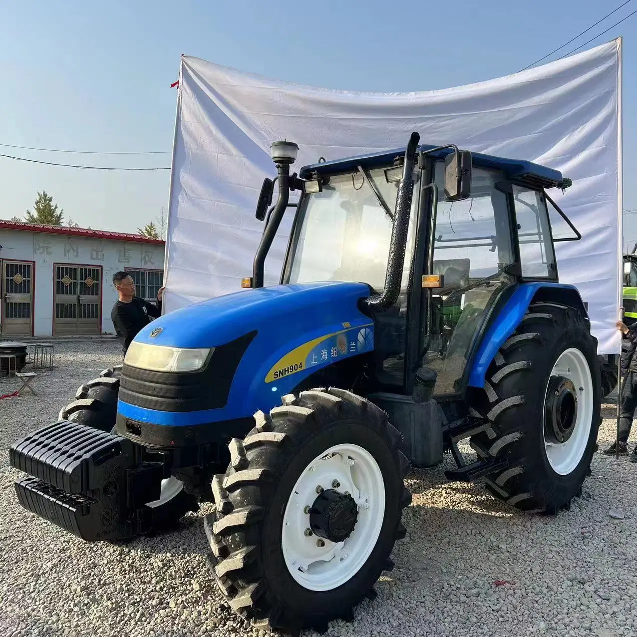 90HP 4WD New Holland Snh904 utilisé le tracteur avec une haute rentabilité tracteur avec cabine