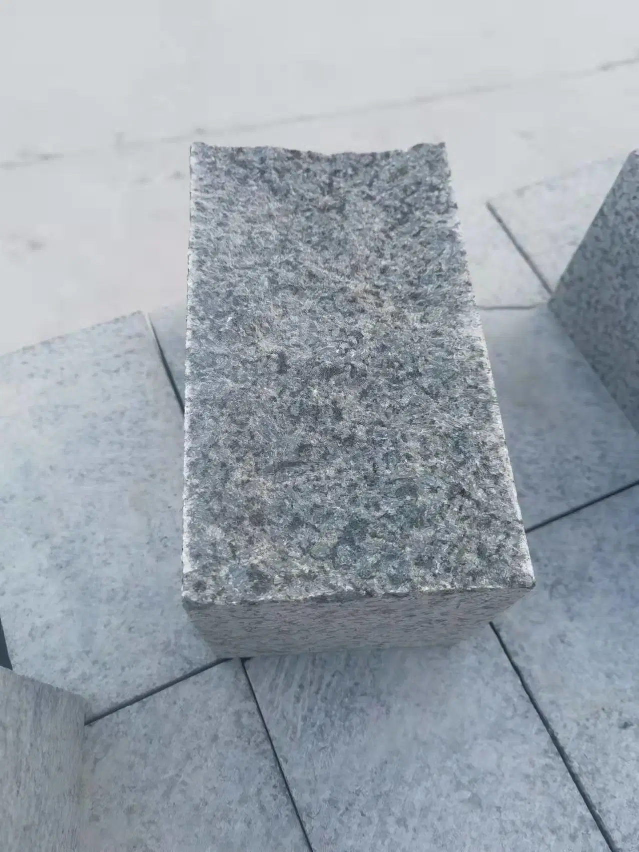 G684 Grey Granite Natural Split Pavers Stone