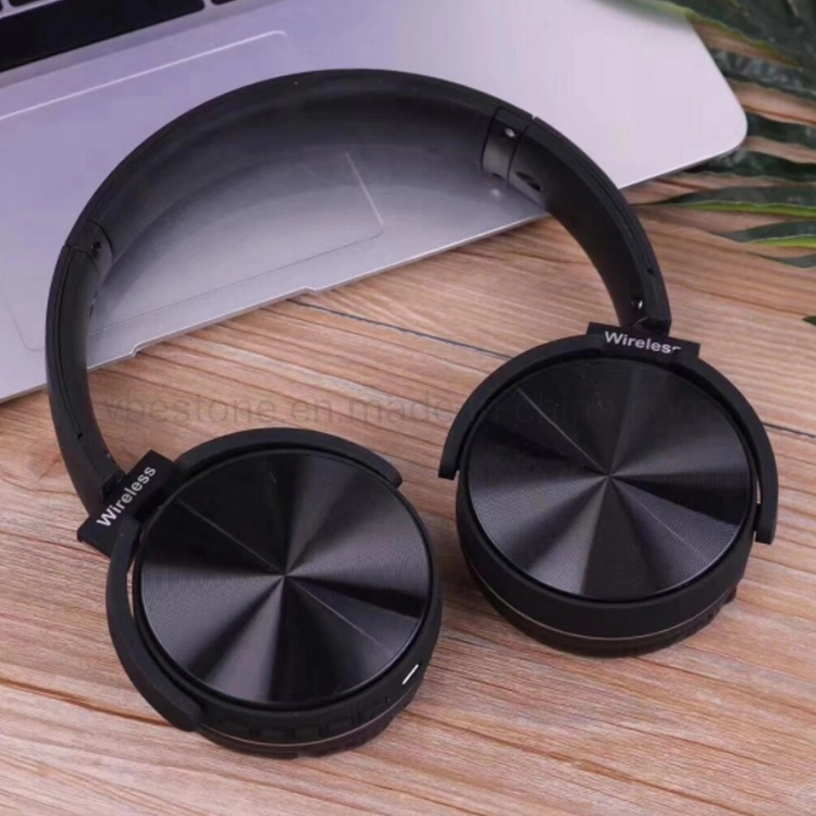 Bajo precio de fábrica de China Bt 5.0 Graves potentes Juego de auriculares inalámbricos Bluetooth del teléfono móvil de tarjeta TF de la ayuda de auriculares equipo