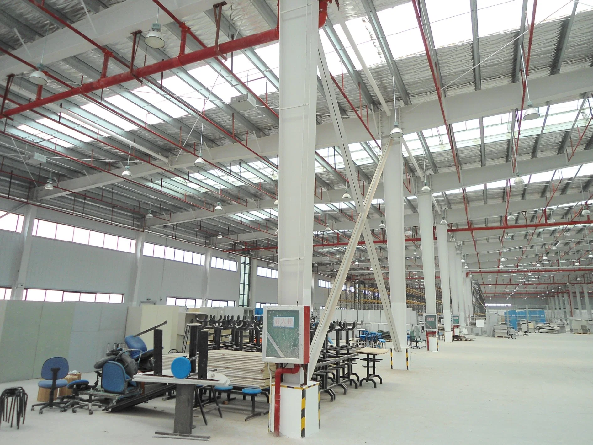 Prefabricated and Pre-Engineered Steel Structural Framed Metallic Building Construction