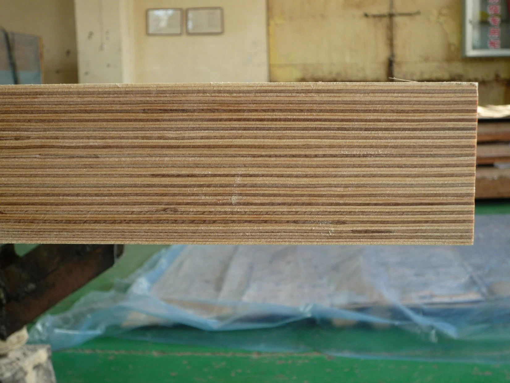 Insulation Material Electrical Laminated Compressed Birch Plywood Laminated Wood Board