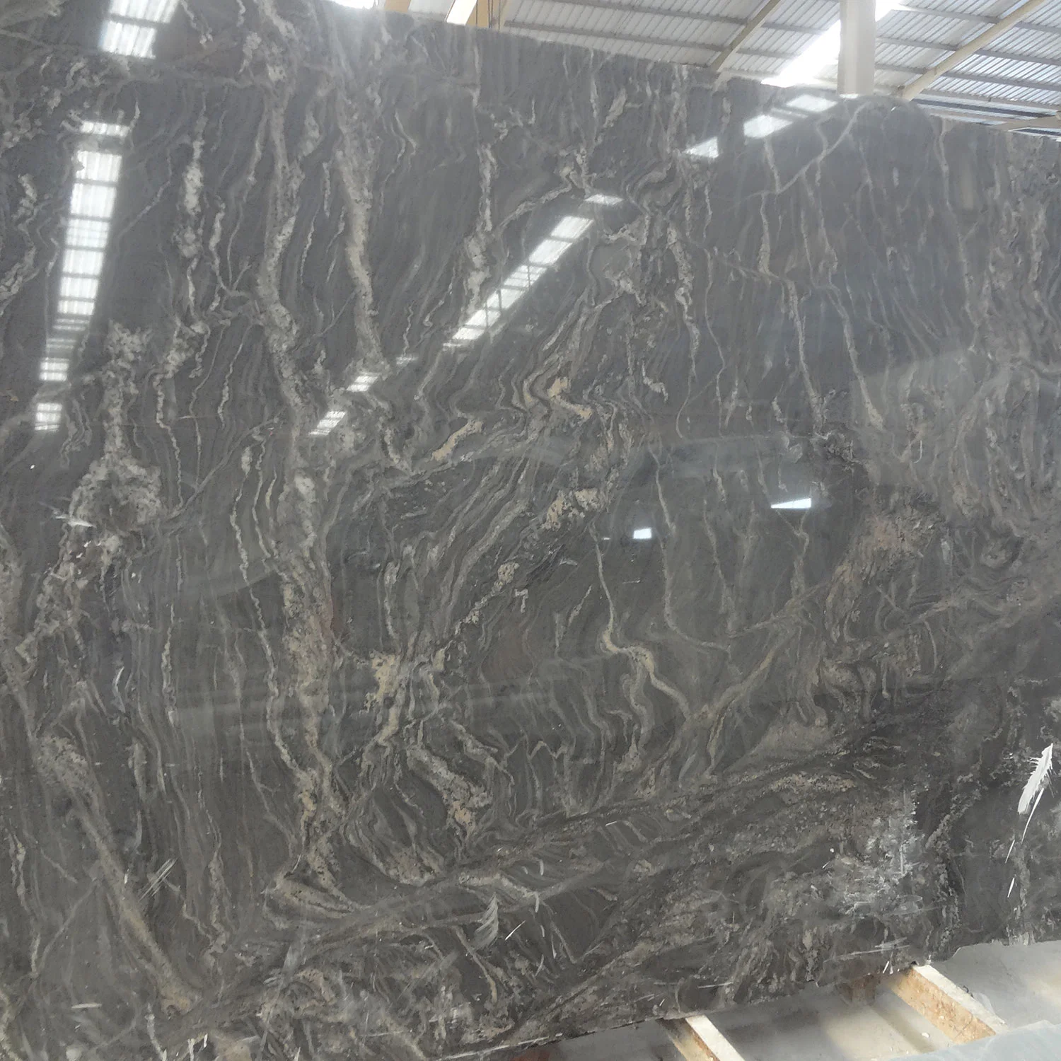 China Stone Suppliers Granite Colours Brazil Cosmic Black Granite with Gold Veins