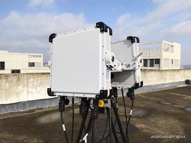 Radar pour le gouvernement, l'application de la loi et la surveillance de la sécurité de la défense par drone de l'UAV