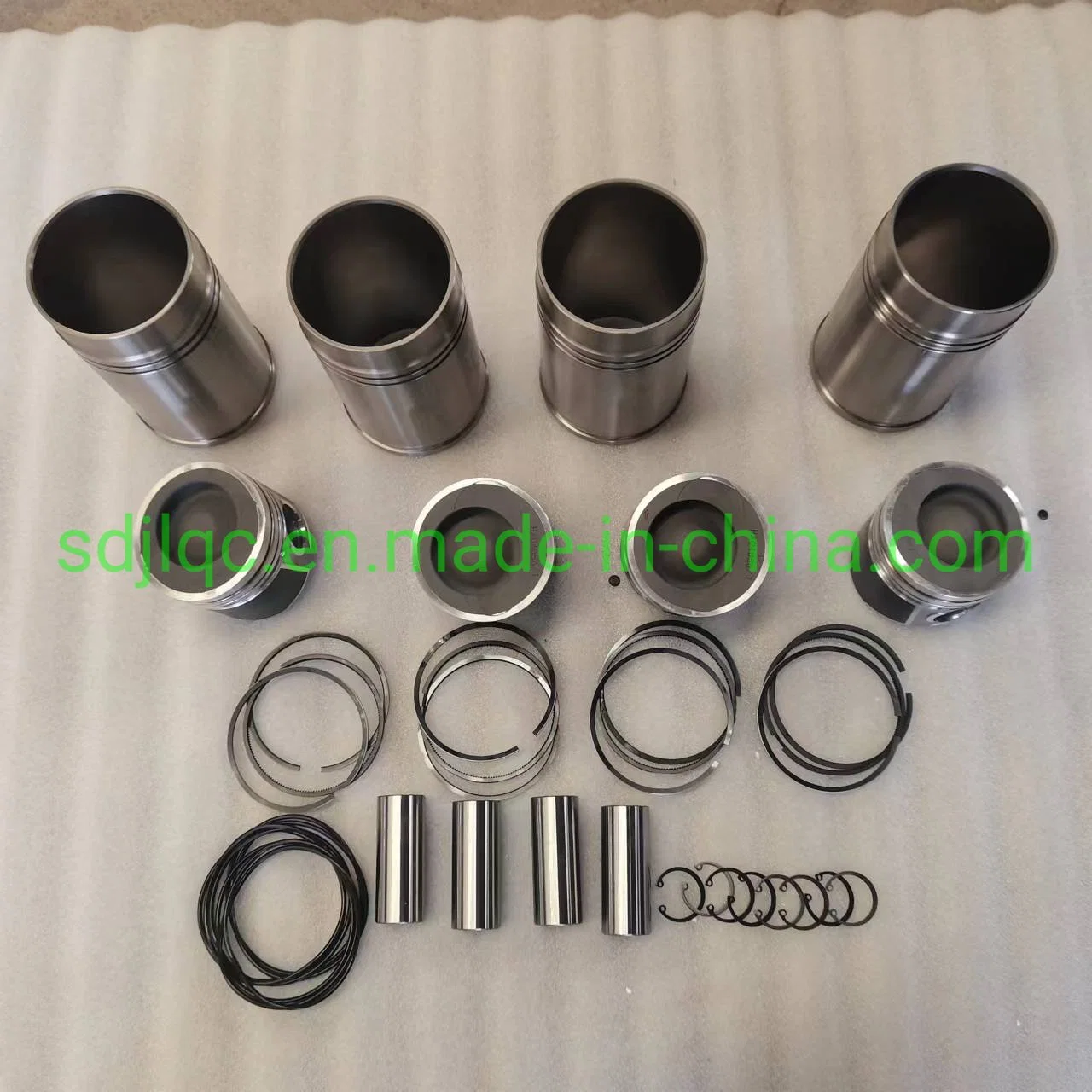 Pièces de rechange pour moteur de camion léger Sinotruk HOWO pistons segments de piston Chemises de cylindre des axes de piston